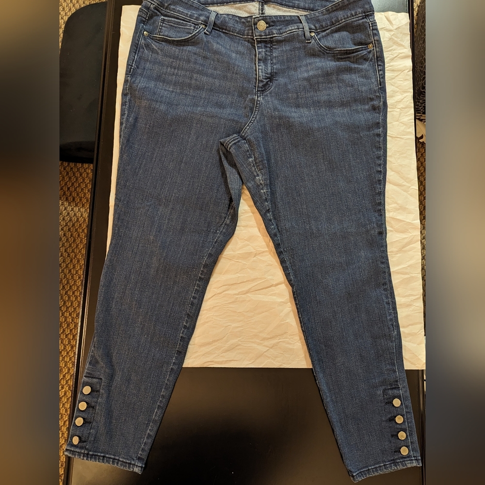 LOFT Plus Modern Skinny Medium Blue Button Ankle Jeans Size 18